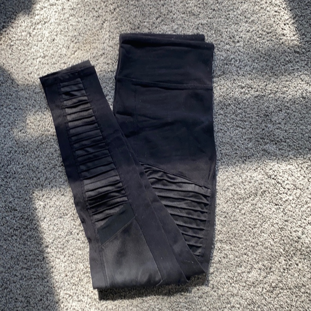 ALO Yoga Mid Rise Moto Leggings
